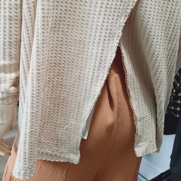 NEW Free People Juicy Long Sleeve Split Back Thermal Wafle Knit Oversized Top - Picture 8 of 14